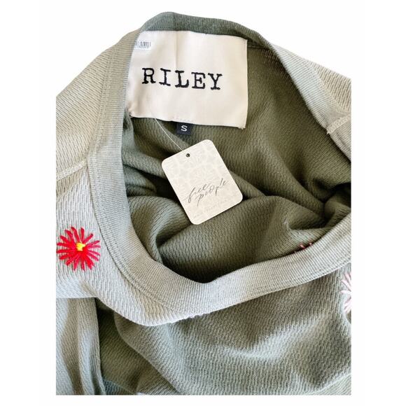 Free People x Riley Vintage Dipped Olive Embroidered Thermal Top NWT Small - Picture 3 of 13